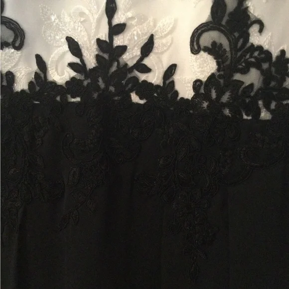 JJs House Black and White Gown with Bateau Neckline - Picture 4 of 14